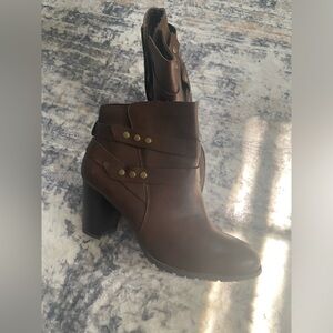 Brown boots